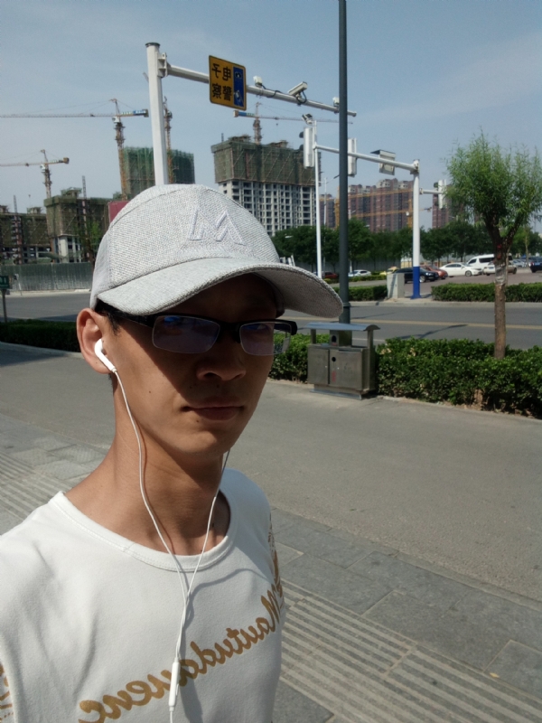 挥一挥手什么都没有的第一张照片--仙游交友网